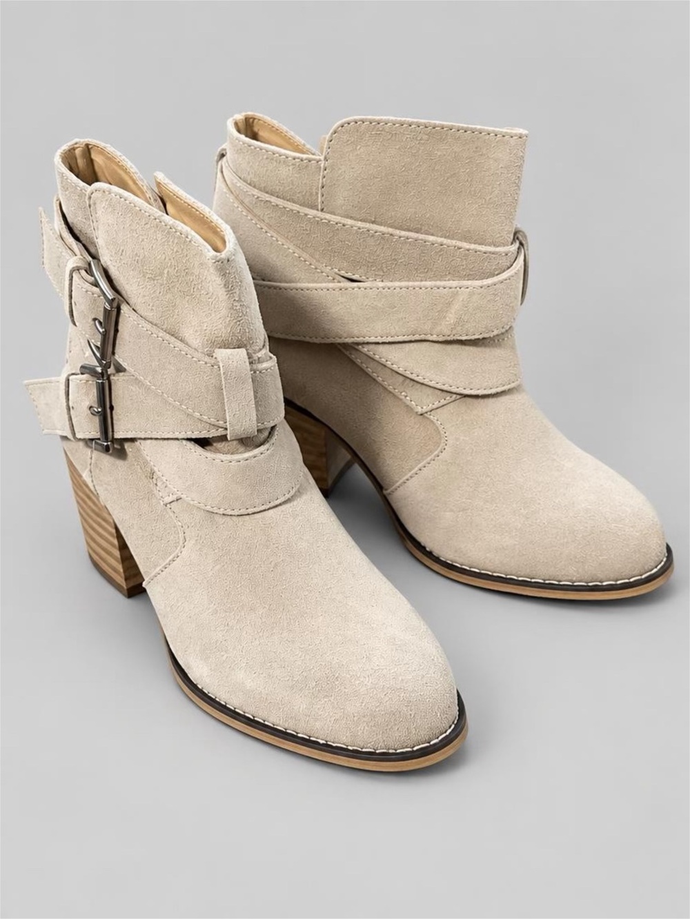 Sterling River Suede Buckle Ankle Boots Booties Taupe Size 8 NWT